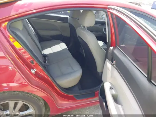 5NPD84LF8JH248115 2018 HYUNDAI ELANTRA - Image 8
