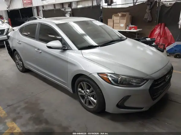 5NPD84LF8JH250611 2018 HYUNDAI ELANTRA - Image 1