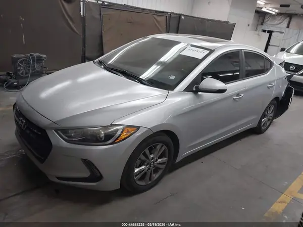 5NPD84LF8JH250611 2018 HYUNDAI ELANTRA - Image 2