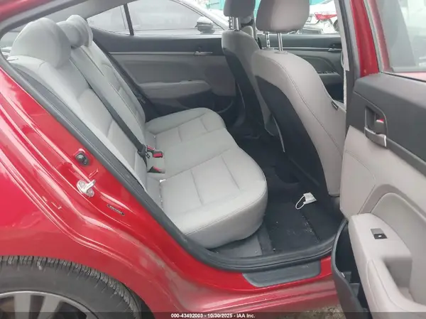 5NPD84LF8JH250656 2018 HYUNDAI ELANTRA - Image 8