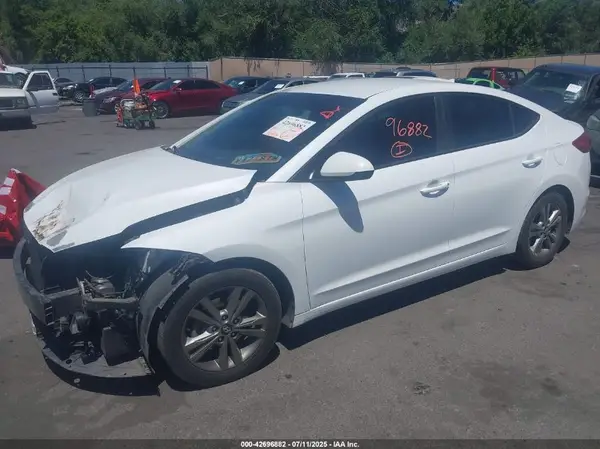 5NPD84LF8JH251757 2018 HYUNDAI ELANTRA - Image 2
