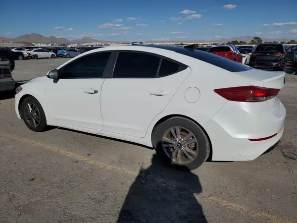 5NPD84LF8JH252830 2018 HYUNDAI ELANTRA - Image 2