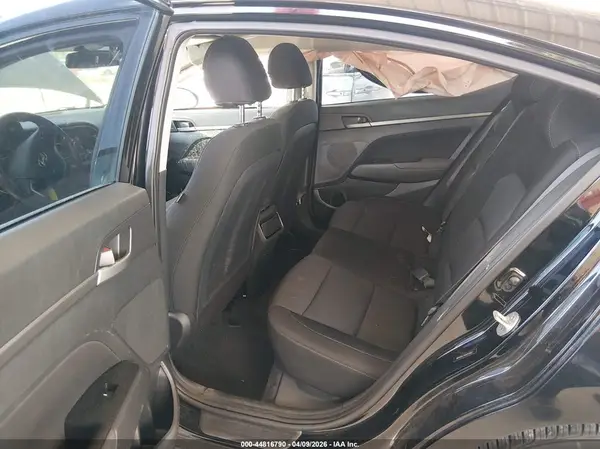 5NPD84LF8JH255601 2018 HYUNDAI ELANTRA - Image 8