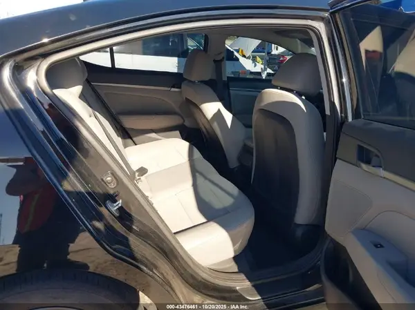5NPD84LF8JH256120 2018 HYUNDAI ELANTRA - Image 8