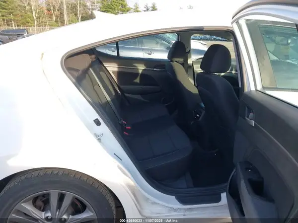 5NPD84LF8JH256182 2018 HYUNDAI ELANTRA - Image 8