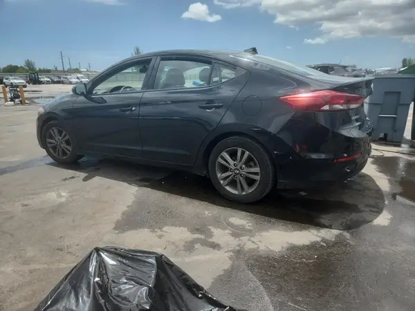 5NPD84LF8JH258546 2018 HYUNDAI ELANTRA - Image 2