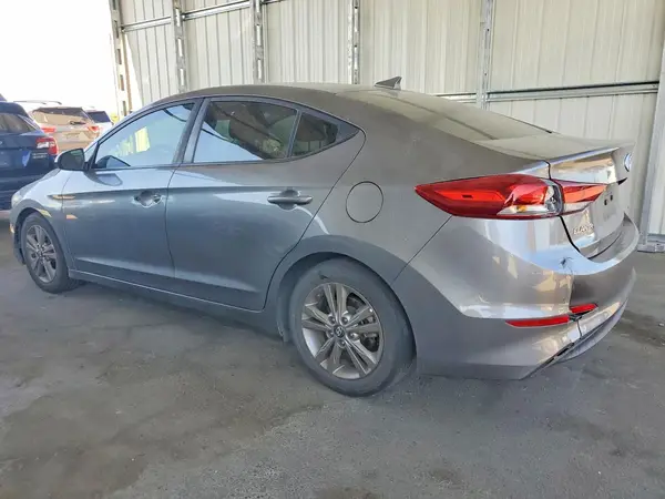 5NPD84LF8JH258904 2018 HYUNDAI ELANTRA - Image 2