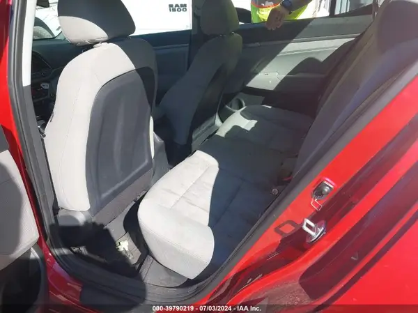 5NPD84LF8JH261642 2018 HYUNDAI ELANTRA - Image 8