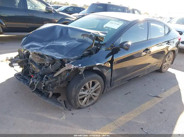 5NPD84LF8JH262161 2018 HYUNDAI ELANTRA - Image 2