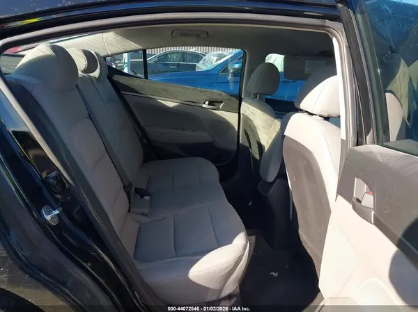 5NPD84LF8JH262161 2018 HYUNDAI ELANTRA - Image 8