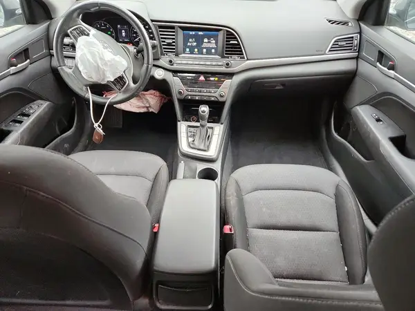 5NPD84LF8JH263455 2018 HYUNDAI ELANTRA - Image 8