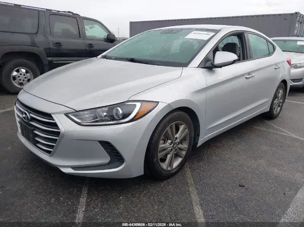 5NPD84LF8JH266517 2018 HYUNDAI ELANTRA - Image 2