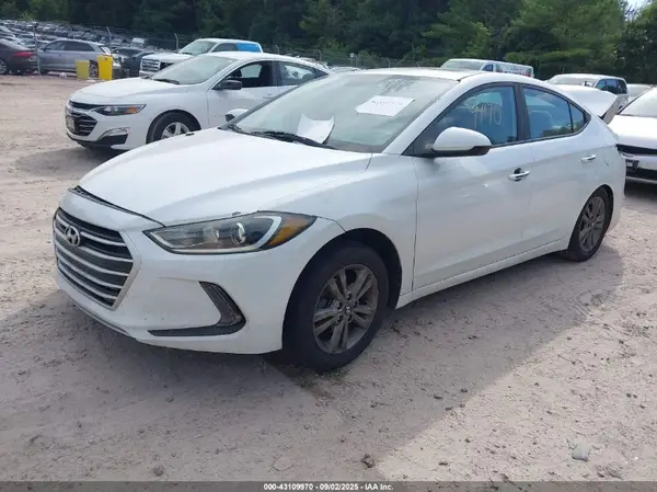 5NPD84LF8JH267862 2018 HYUNDAI ELANTRA - Image 2
