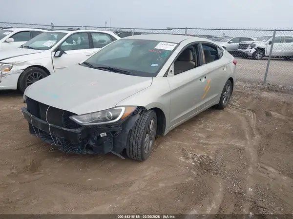 5NPD84LF8JH268123 2018 HYUNDAI ELANTRA - Image 2