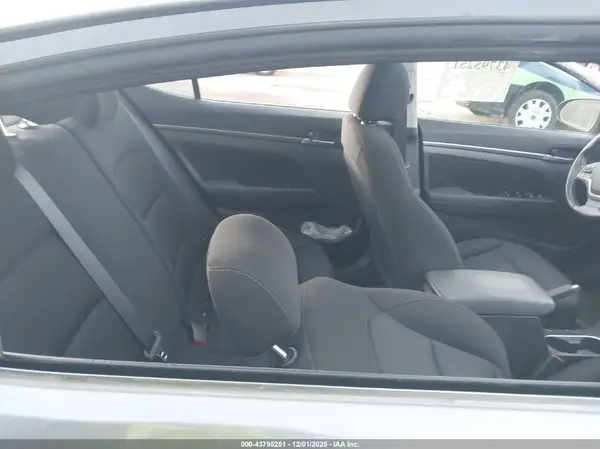 5NPD84LF8JH268753 2018 HYUNDAI ELANTRA - Image 8