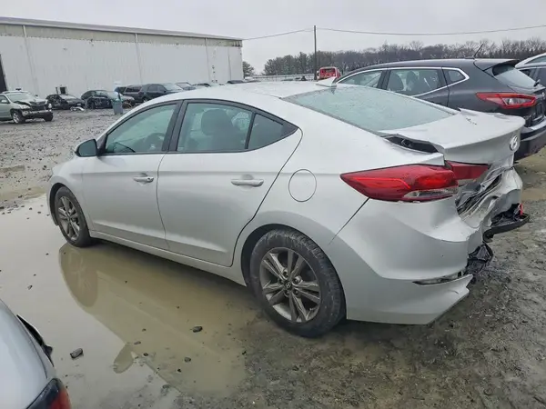 5NPD84LF8JH269613 2018 HYUNDAI ELANTRA - Image 2