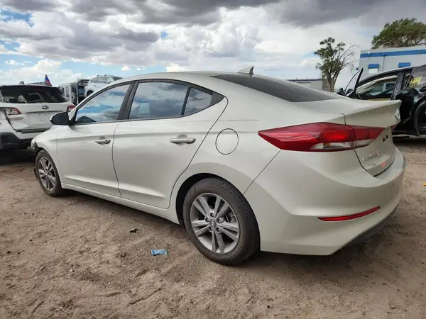 5NPD84LF8JH269983 2018 HYUNDAI ELANTRA - Image 2