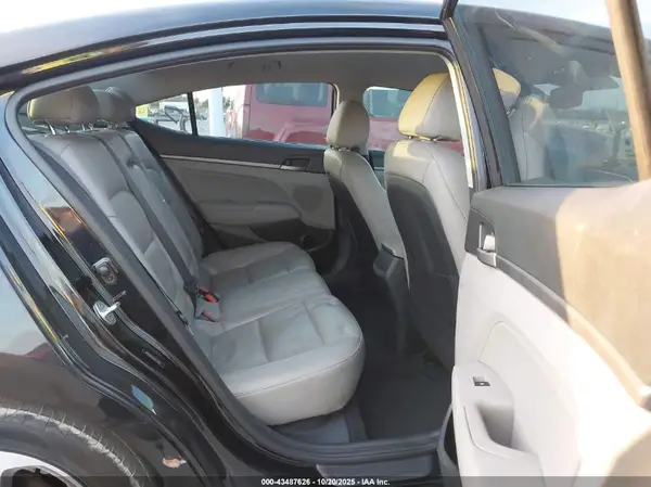 5NPD84LF8JH271667 2018 HYUNDAI ELANTRA - Image 8