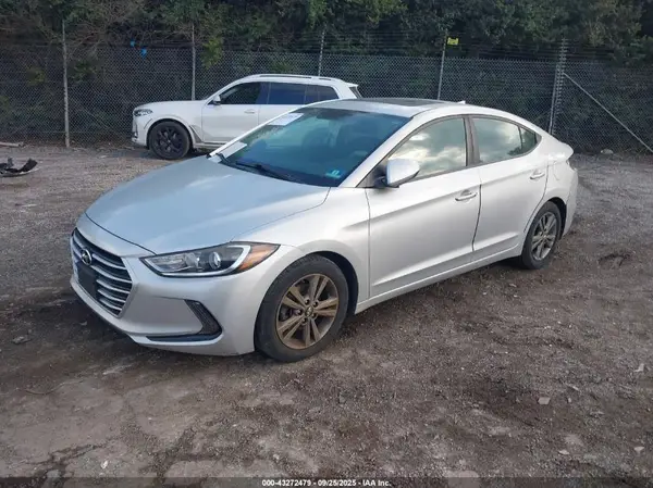 5NPD84LF8JH274200 2018 HYUNDAI ELANTRA - Image 2