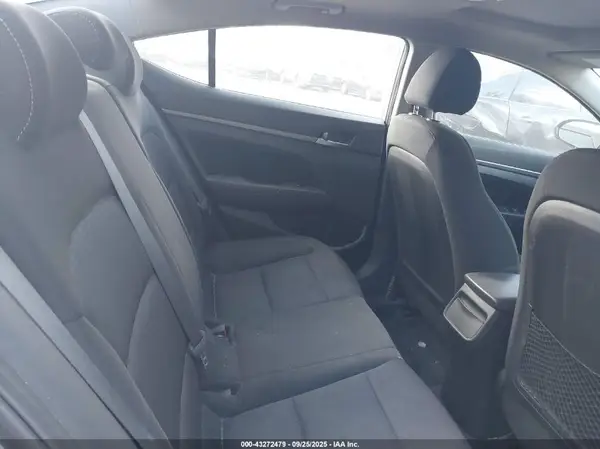 5NPD84LF8JH274200 2018 HYUNDAI ELANTRA - Image 8