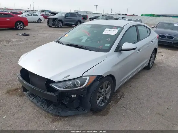 5NPD84LF8JH275847 2018 HYUNDAI ELANTRA - Image 2