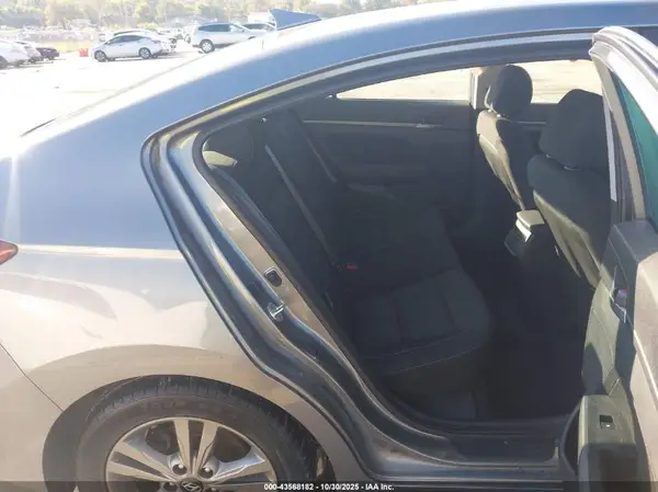5NPD84LF8JH278845 2018 HYUNDAI ELANTRA - Image 8