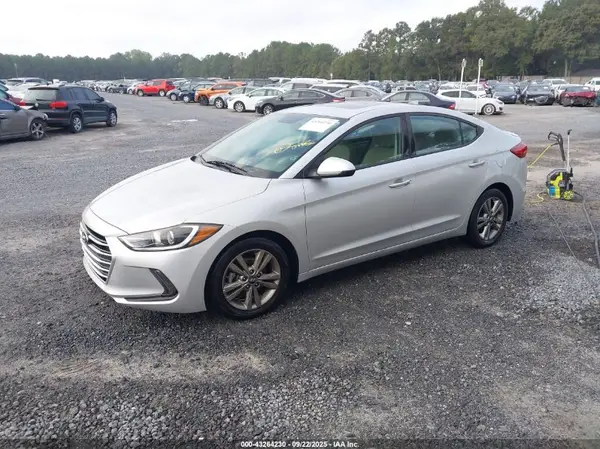 5NPD84LF8JH282250 2018 HYUNDAI ELANTRA - Image 2