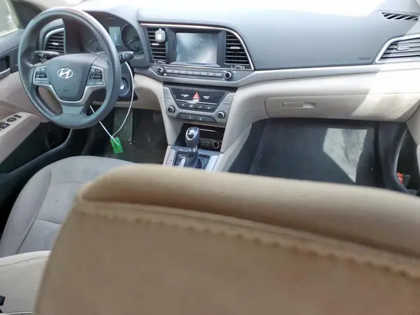 5NPD84LF8JH283401 2018 HYUNDAI ELANTRA - Image 8