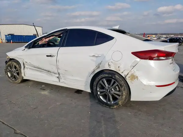 5NPD84LF8JH285746 2018 HYUNDAI ELANTRA - Image 2