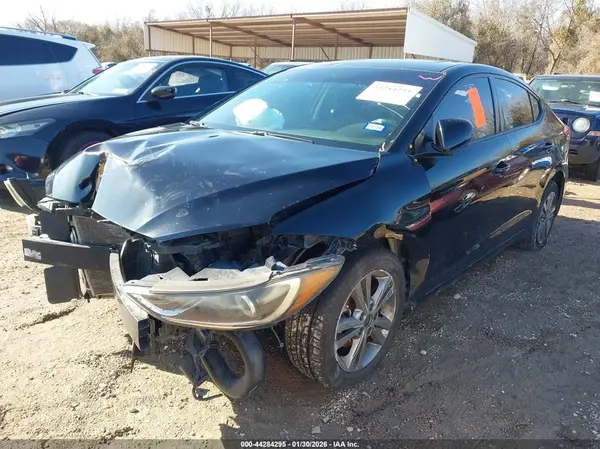 5NPD84LF8JH286282 2018 HYUNDAI ELANTRA - Image 2