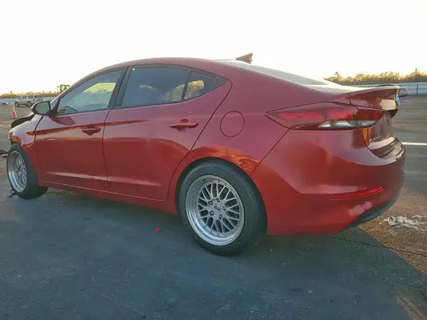 5NPD84LF8JH288355 2018 HYUNDAI ELANTRA - Image 2