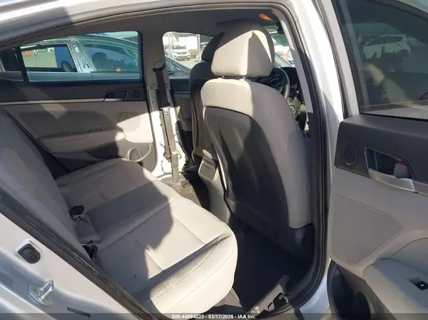 5NPD84LF8JH289487 2018 HYUNDAI ELANTRA - Image 8