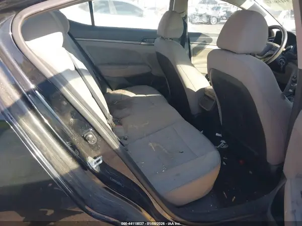 5NPD84LF8JH293359 2018 HYUNDAI ELANTRA - Image 8