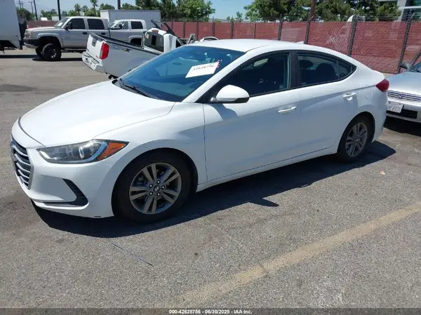 5NPD84LF8JH298223 2018 HYUNDAI ELANTRA - Image 2