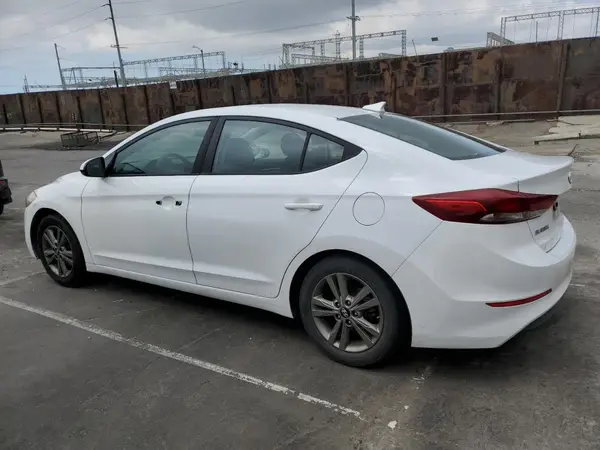 5NPD84LF8JH298500 2018 HYUNDAI ELANTRA - Image 2