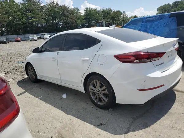 5NPD84LF8JH299775 2018 HYUNDAI ELANTRA - Image 2