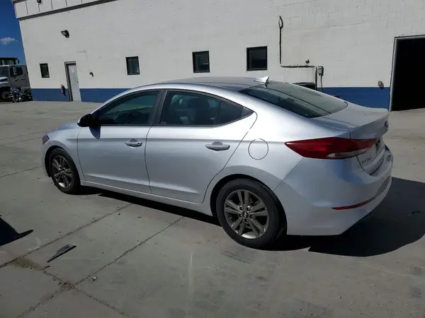 5NPD84LF8JH300181 2018 HYUNDAI ELANTRA - Image 2