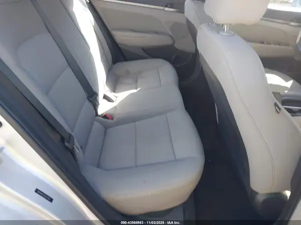 5NPD84LF8JH302660 2018 HYUNDAI ELANTRA - Image 8