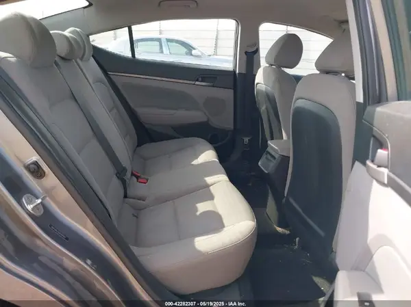 5NPD84LF8JH304487 2018 HYUNDAI ELANTRA - Image 8