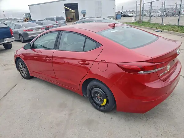 5NPD84LF8JH305610 2018 HYUNDAI ELANTRA - Image 2