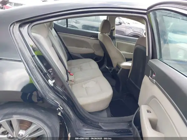 5NPD84LF8JH307860 2018 HYUNDAI ELANTRA - Image 8