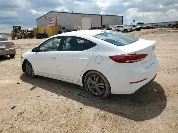 5NPD84LF8JH310404 2018 HYUNDAI ELANTRA - Image 2