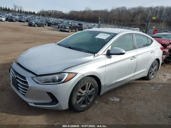 5NPD84LF8JH311410 2018 HYUNDAI ELANTRA - Image 2