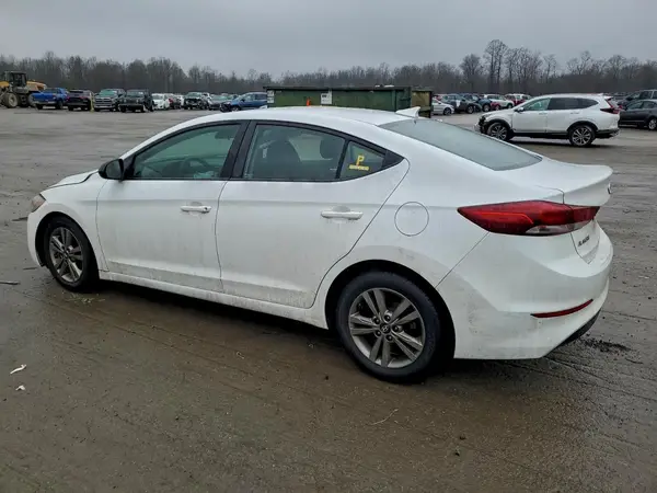 5NPD84LF8JH319605 2018 HYUNDAI ELANTRA - Image 2
