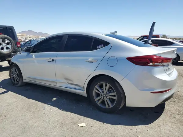 5NPD84LF8JH321757 2018 HYUNDAI ELANTRA - Image 2