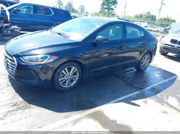 5NPD84LF8JH322830 2018 HYUNDAI ELANTRA - Image 2