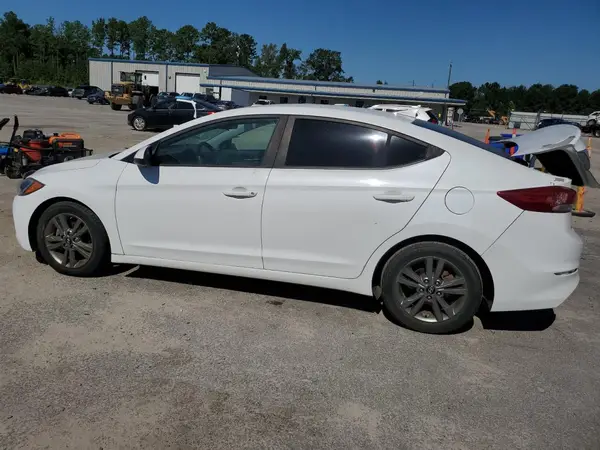5NPD84LF8JH326165 2018 HYUNDAI ELANTRA - Image 2