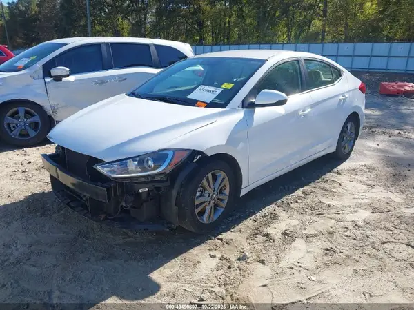 5NPD84LF8JH328899 2018 HYUNDAI ELANTRA - Image 2