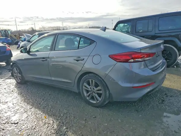 5NPD84LF8JH331592 2018 HYUNDAI ELANTRA - Image 2