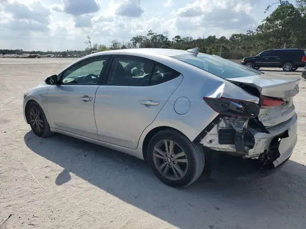 5NPD84LF8JH333052 2018 HYUNDAI ELANTRA - Image 2